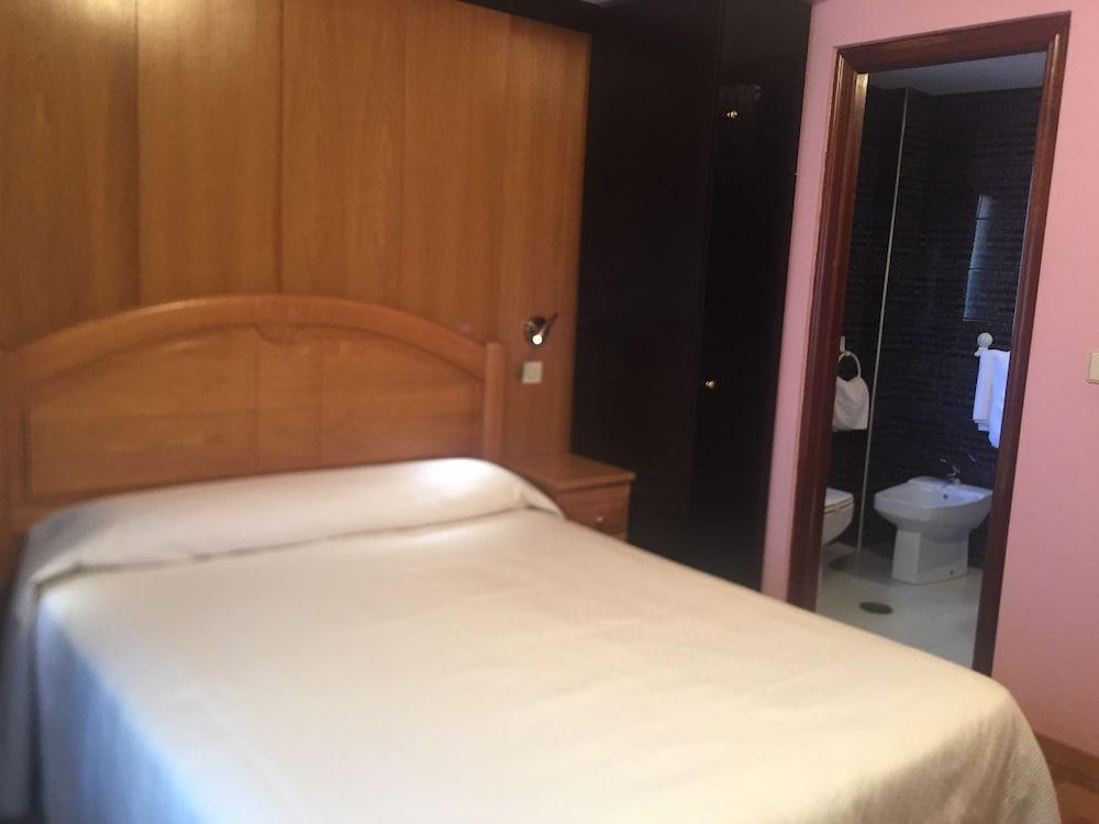 Hotel El Molinon Cangas De Narcea Exteriör bild