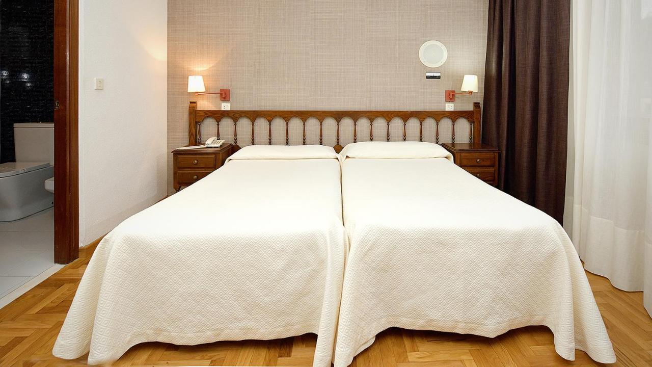 Hotel El Molinon Cangas De Narcea Exteriör bild