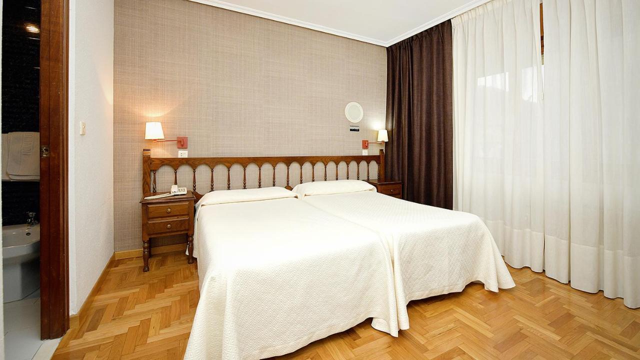 Hotel El Molinon Cangas De Narcea Exteriör bild