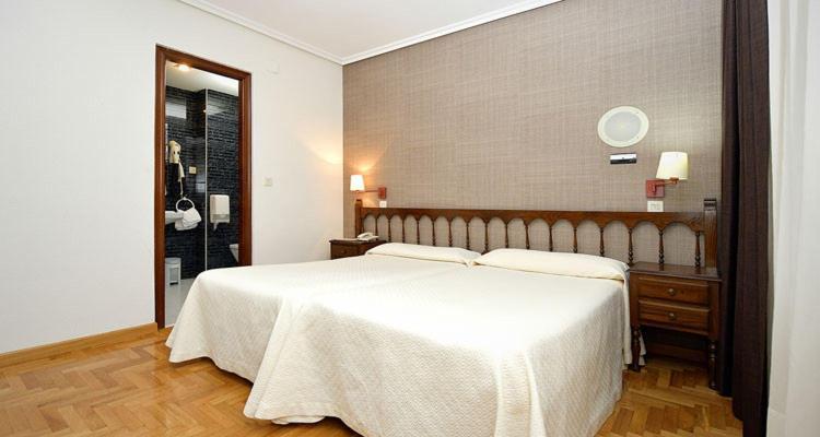 Hotel El Molinon Cangas De Narcea Exteriör bild